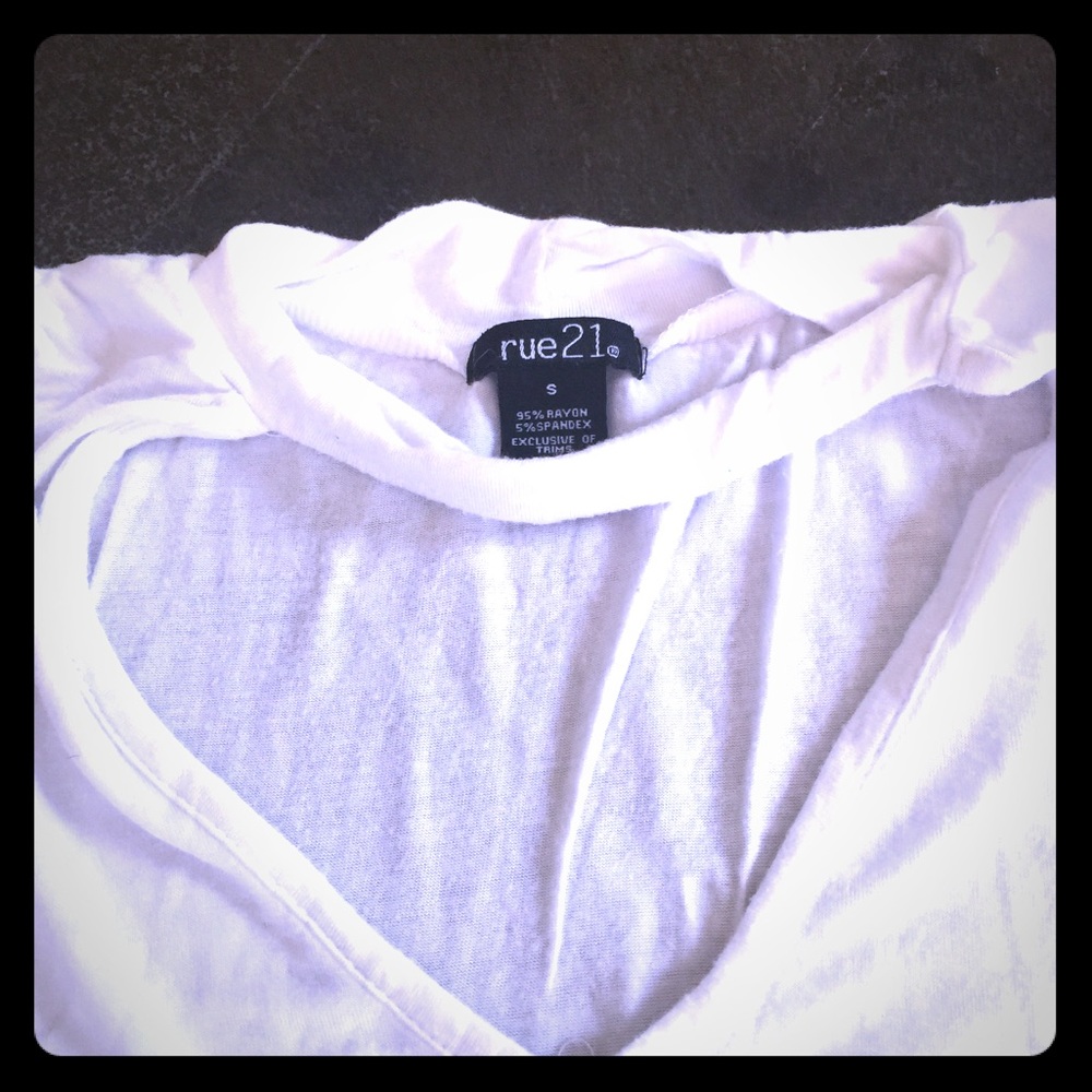 White tank with collar.